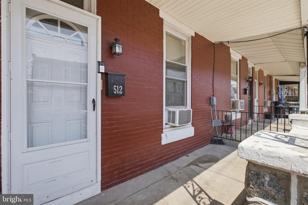 512 N GROSS STREET