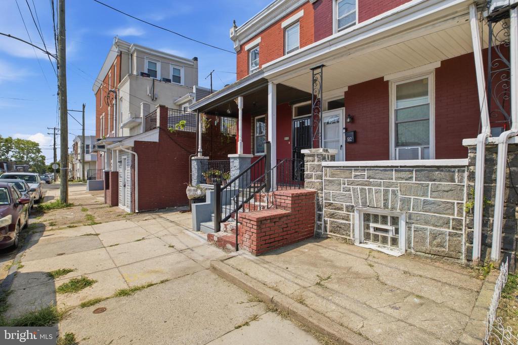 512 N GROSS STREET