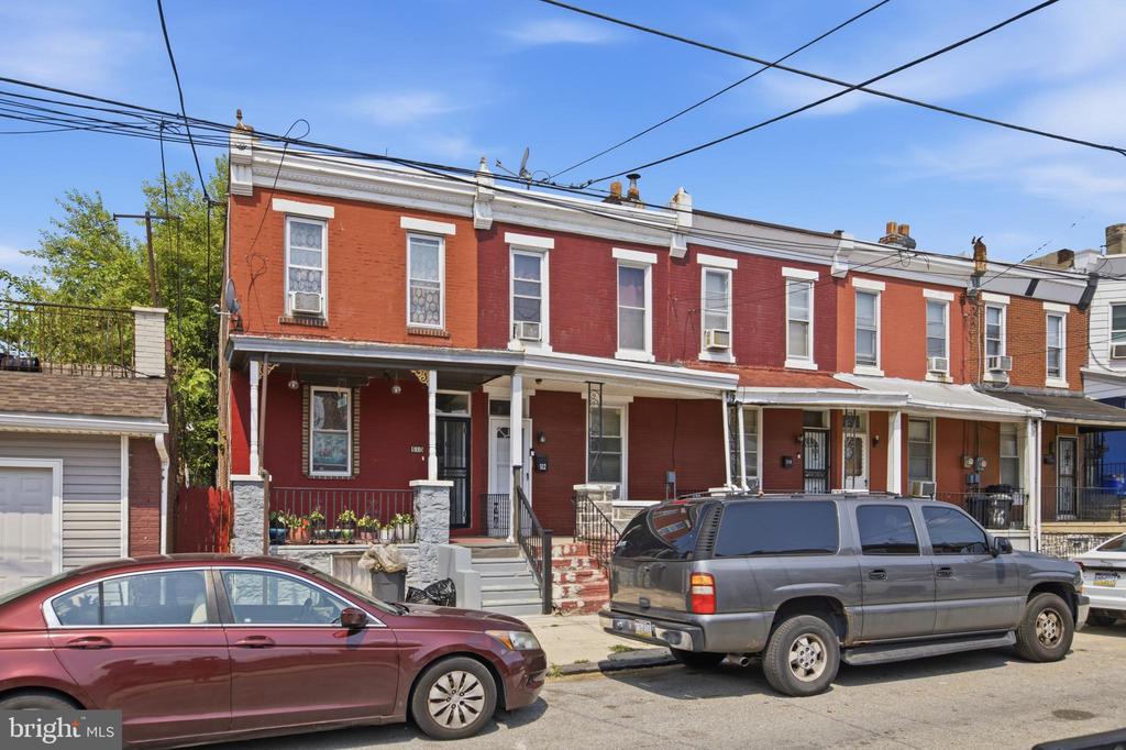 512 N GROSS STREET
