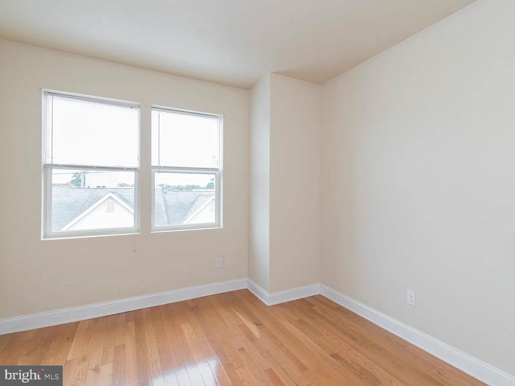 1929 N GRATZ STREET Unit: 2