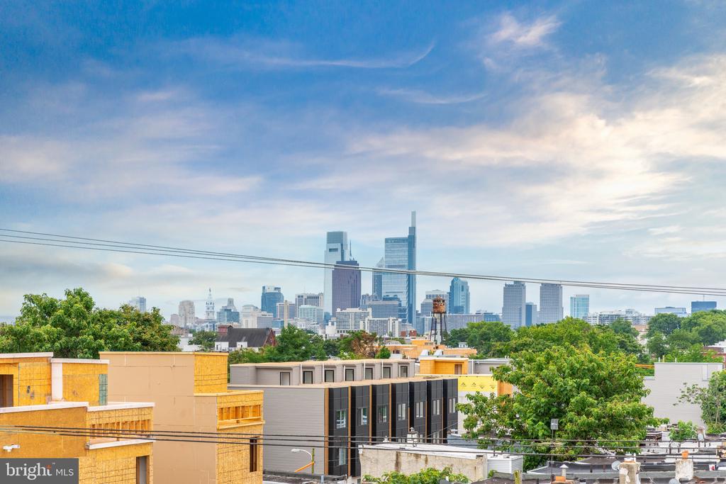 2729 W GLENWOOD AVENUE Unit: 1