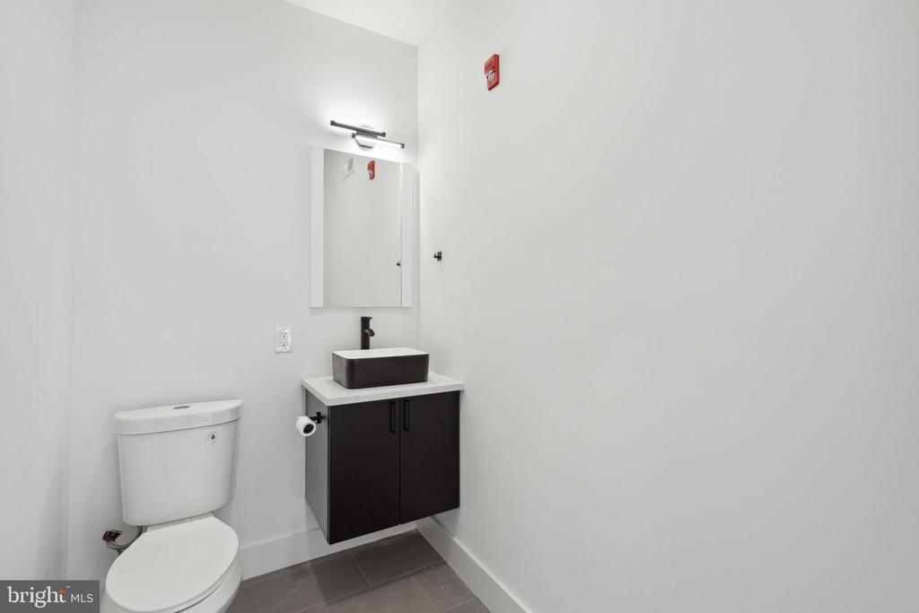 528 W BERKS STREET Unit: 1