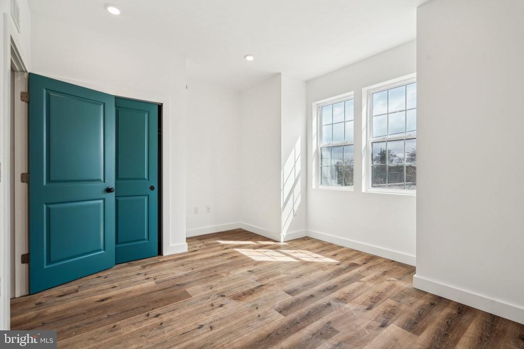 2616 N 11TH STREET Unit: 3