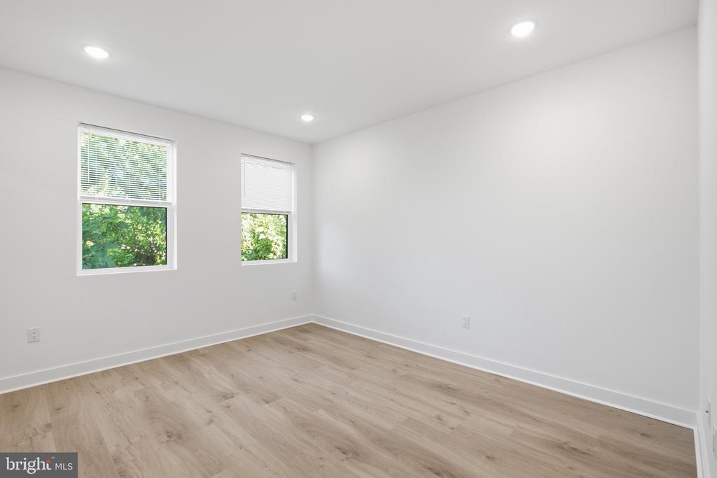 2322 N 5TH STREET Unit: 2
