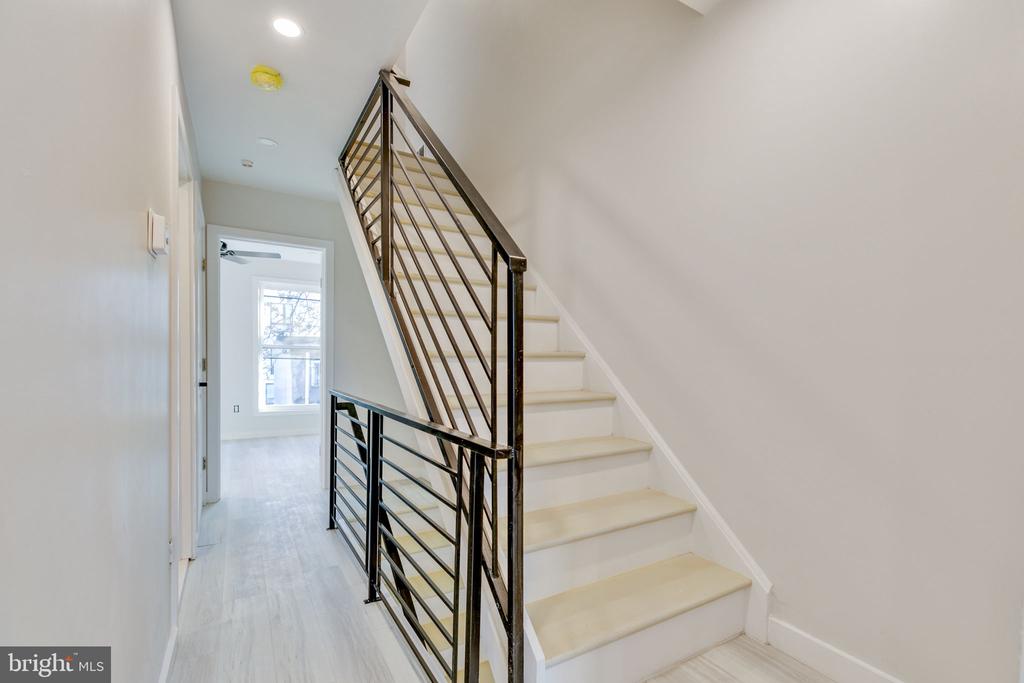 614 HOFFMAN STREET