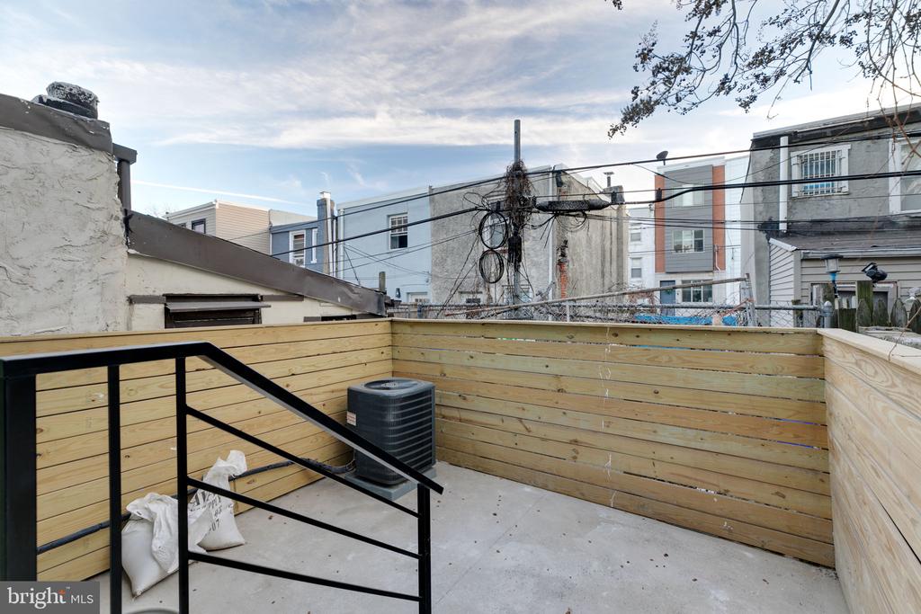 614 HOFFMAN STREET
