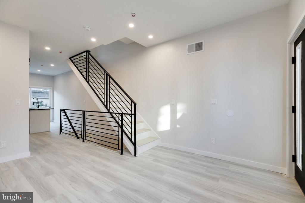 614 HOFFMAN STREET