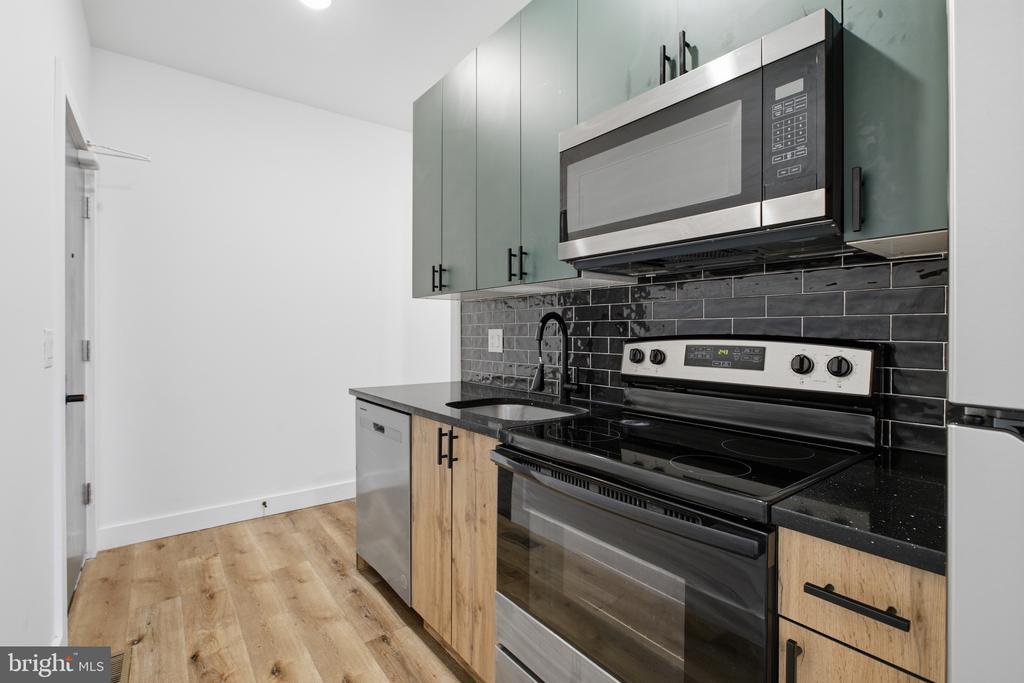 4243 MANTUA AVENUE Unit: A