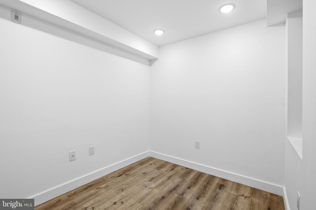 4243 MANTUA AVENUE Unit: A