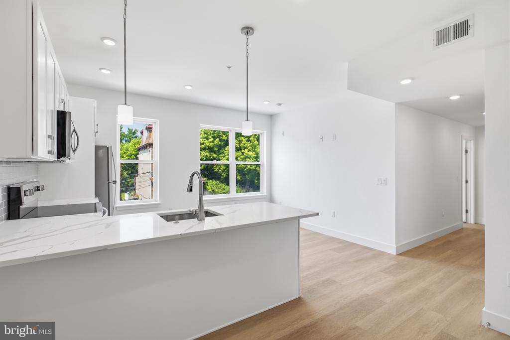 3637 N 16TH STREET Unit: C