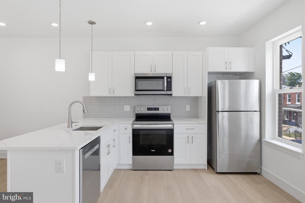 3637 N 16TH STREET Unit: C
