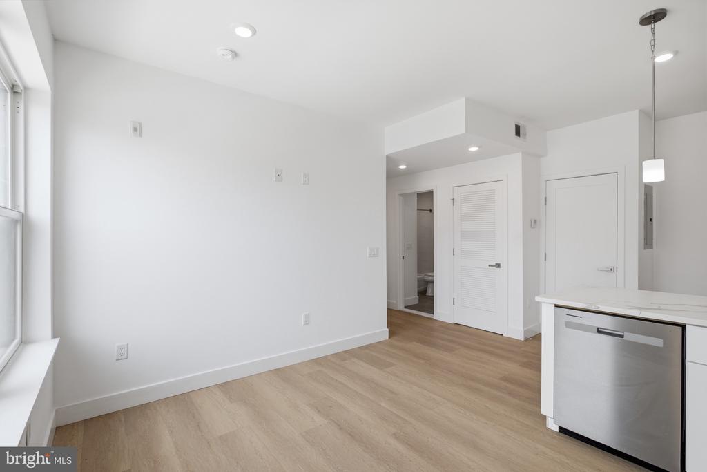 3637 N 16TH STREET Unit: C