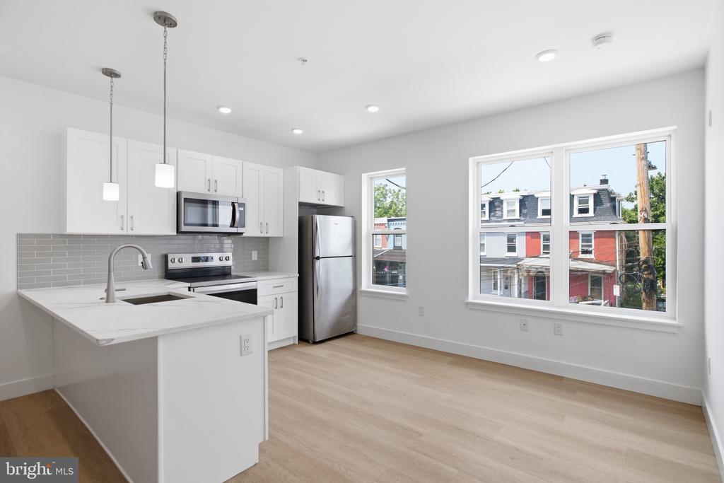 3637 N 16TH STREET Unit: C