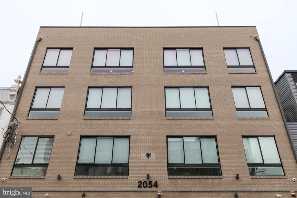 2054 N 2ND STREET Unit: 6