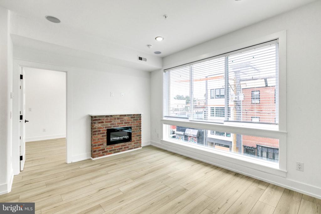 2054 N 2ND STREET Unit: 6