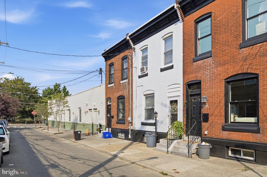 1733 BLAIR STREET