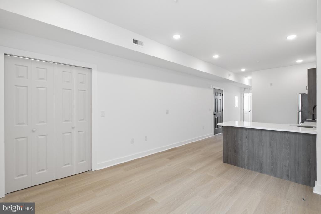 2251 N 12TH STREET Unit: 2