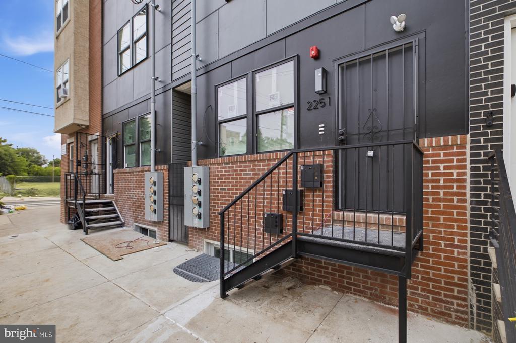 2251 N 12TH STREET Unit: 2