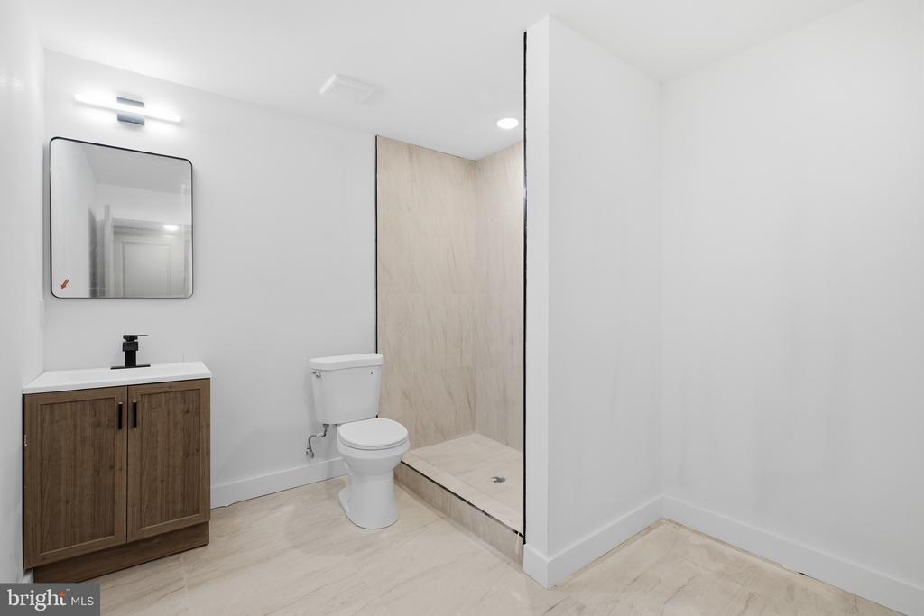2326 N 16TH STREET Unit: 1