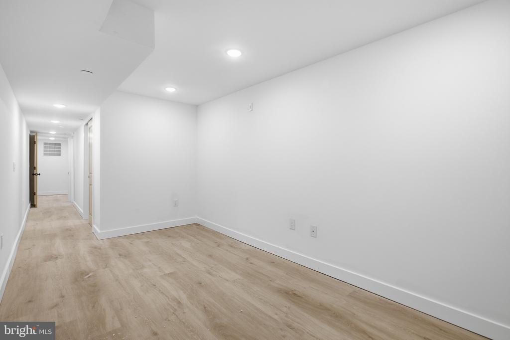 2326 N 16TH STREET Unit: 1