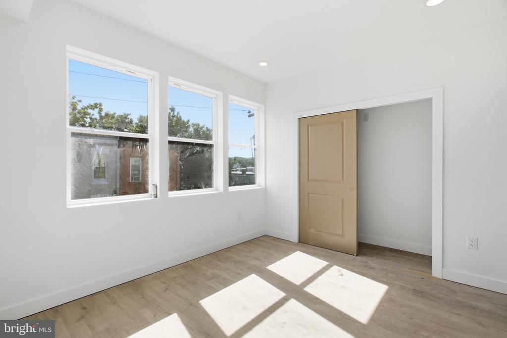 2326 N 16TH STREET Unit: 3