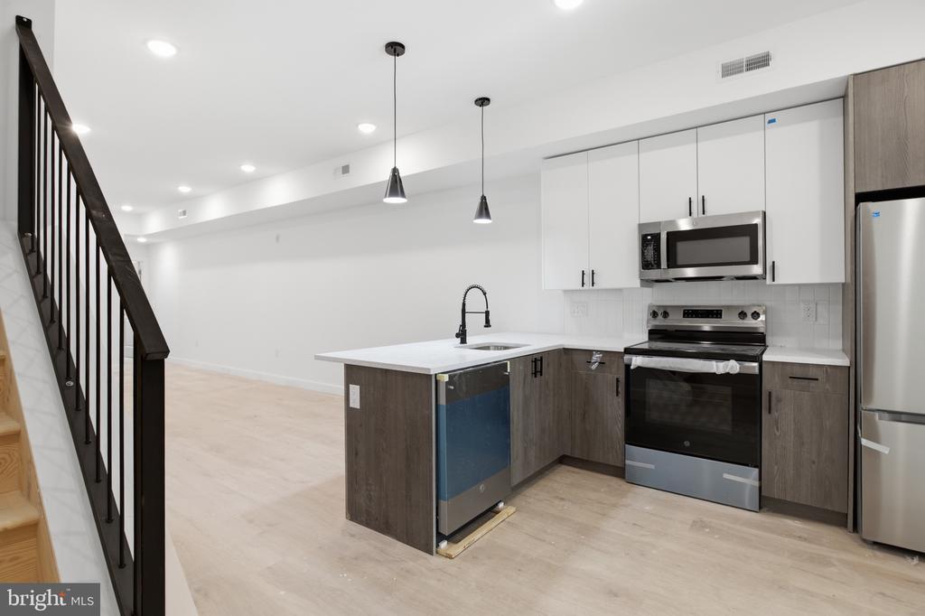 2326 N 16TH STREET Unit: 3