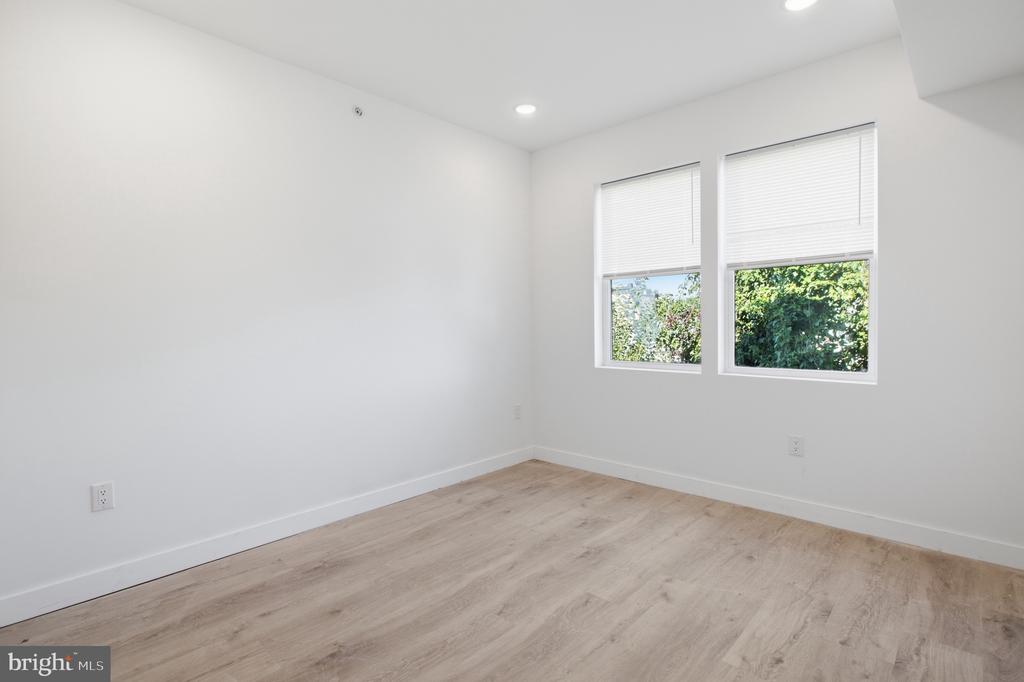 2326 N 16TH STREET Unit: 3