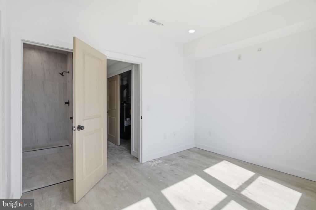 2326 N 16TH STREET Unit: 3