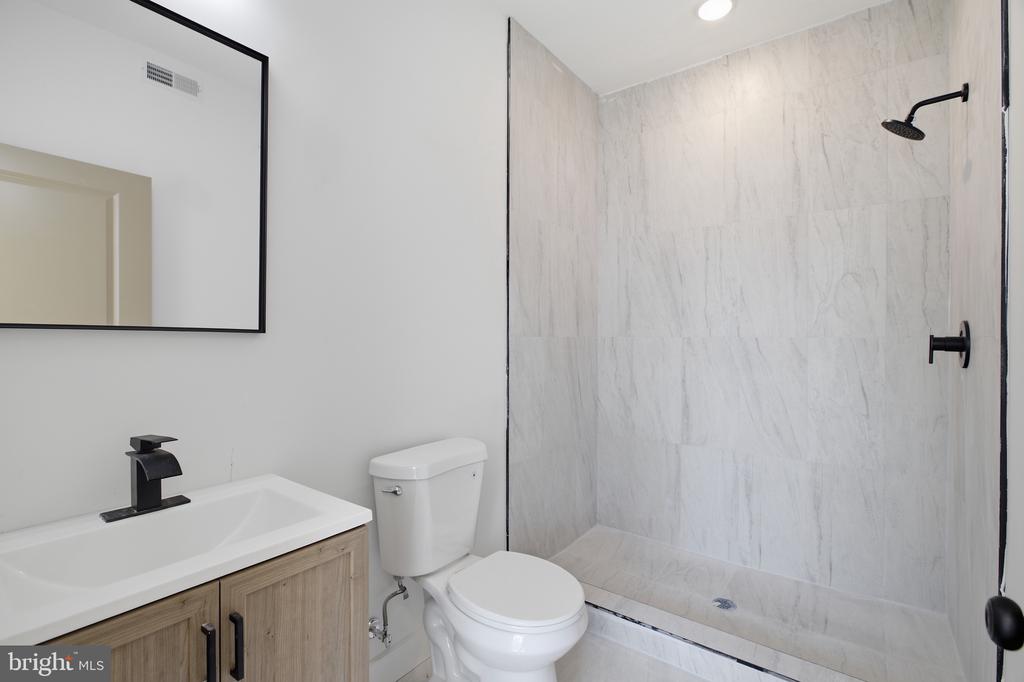 2326 N 16TH STREET Unit: 3