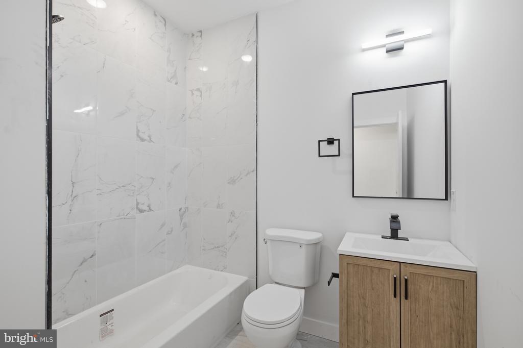 2346 N 16TH STREET Unit: 1