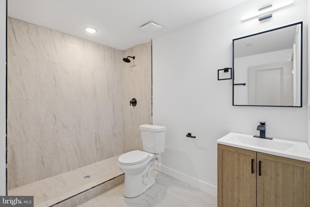 2346 N 16TH STREET Unit: 1