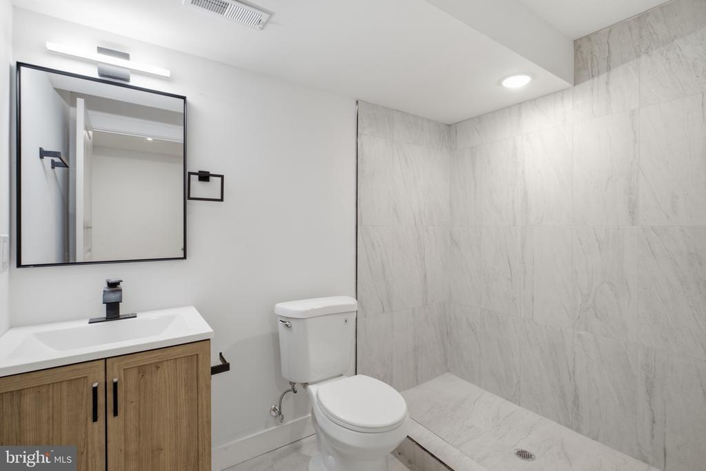 2346 N 16TH STREET Unit: 1