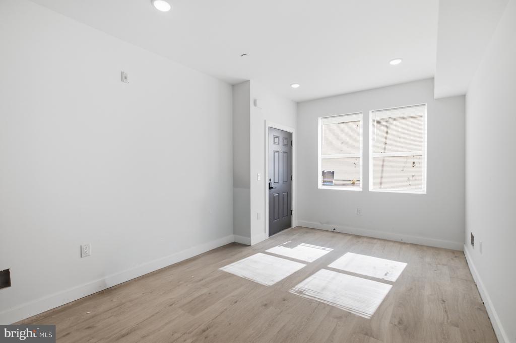 2346 N 16TH STREET Unit: 1