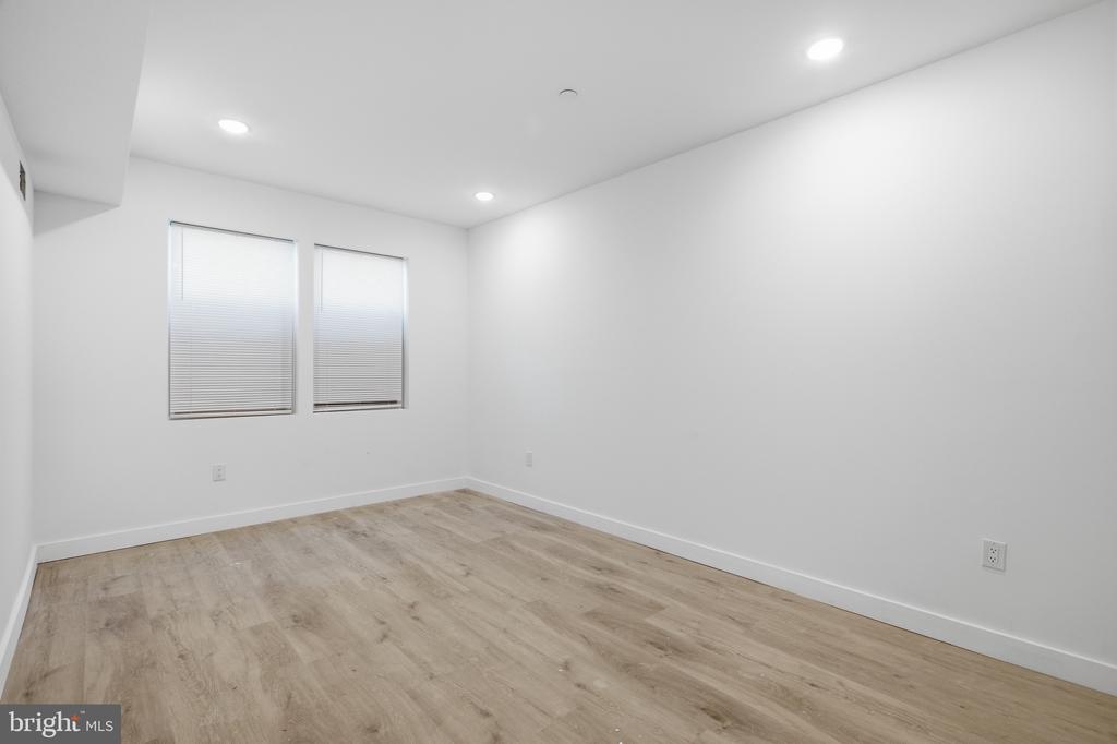 2346 N 16TH STREET Unit: 1