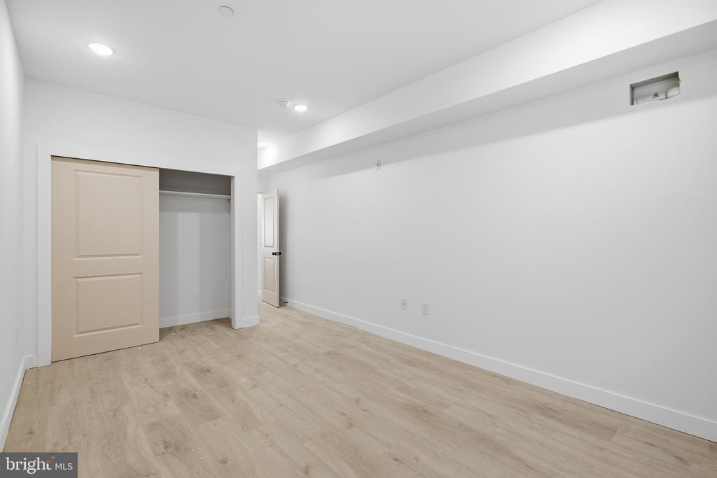2346 N 16TH STREET Unit: 1