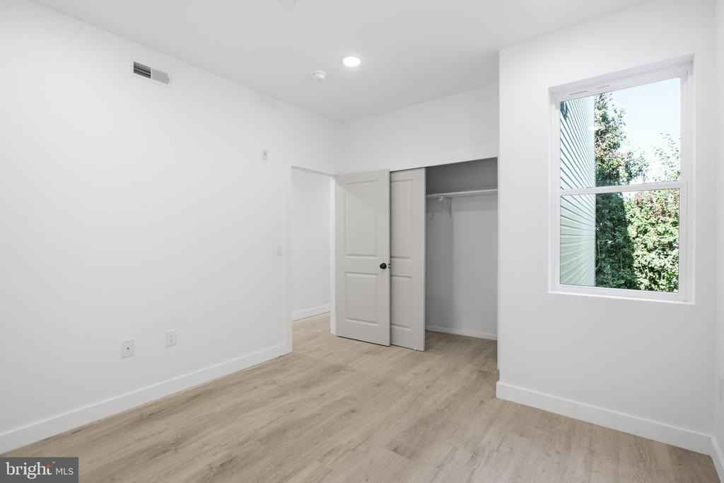 2346 N 16TH STREET Unit: 2