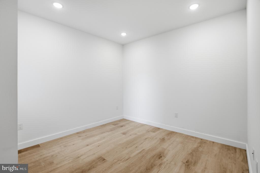 2346 N 16TH STREET Unit: 2