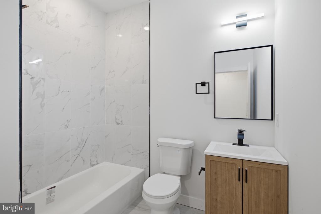 2346 N 16TH STREET Unit: 2