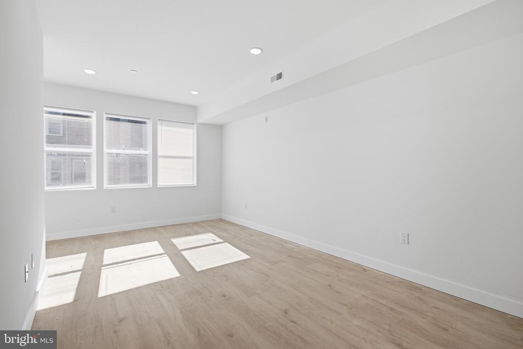 2346 N 16TH STREET Unit: 2