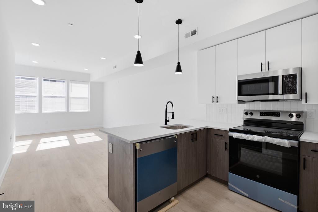 2346 N 16TH STREET Unit: 2