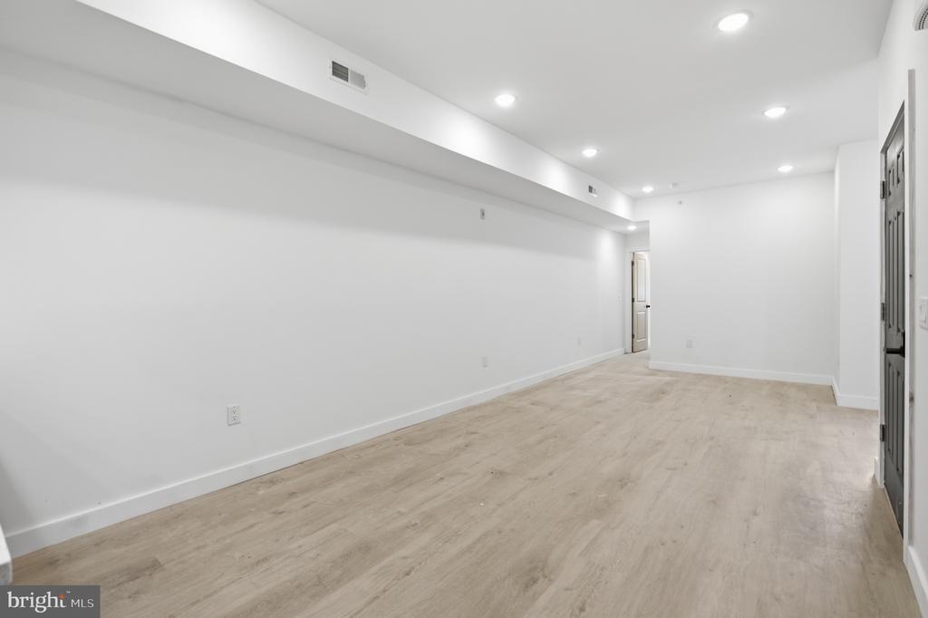2346 N 16TH STREET Unit: 3