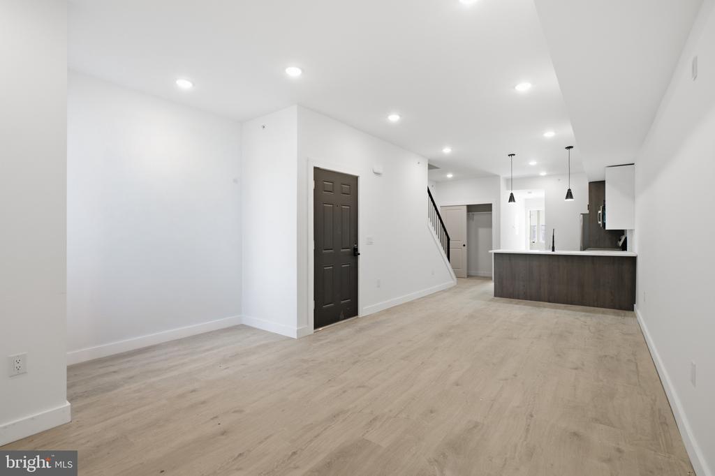 2346 N 16TH STREET Unit: 3