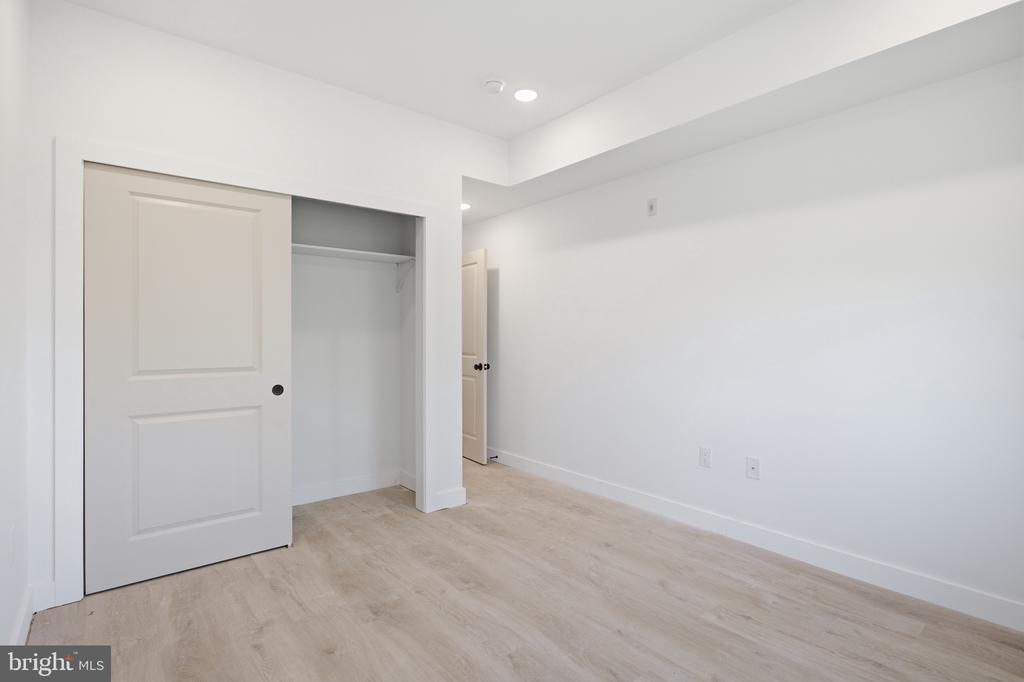 2346 N 16TH STREET Unit: 3