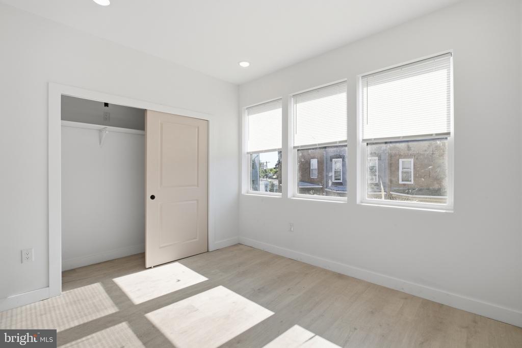 2346 N 16TH STREET Unit: 3