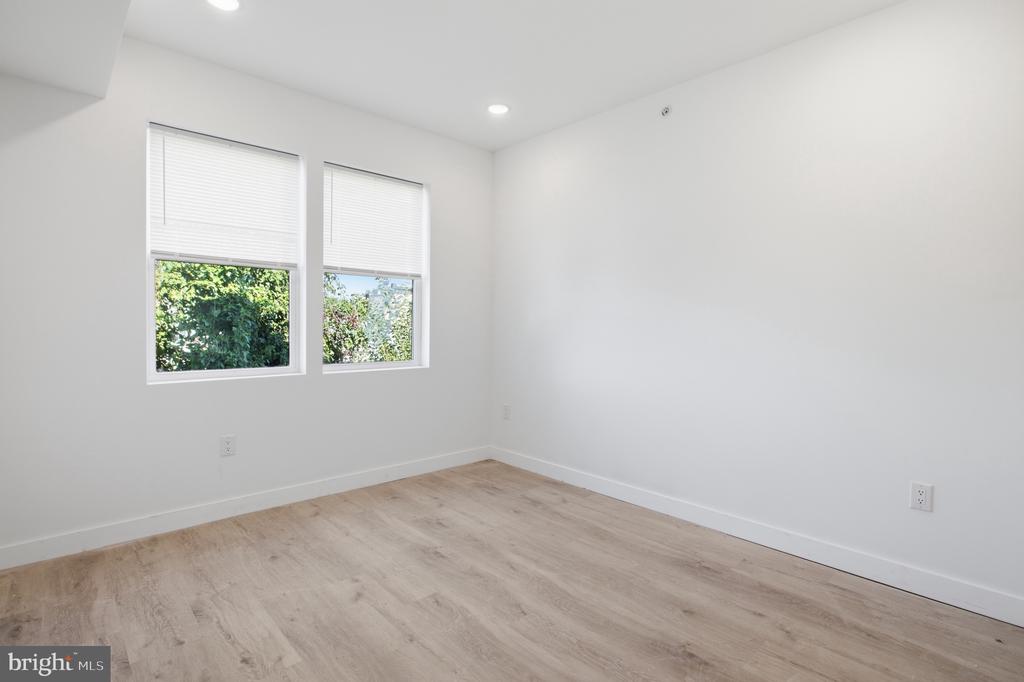 2346 N 16TH STREET Unit: 3