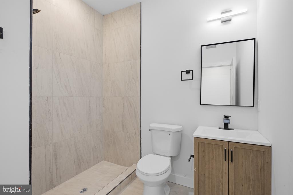 2346 N 16TH STREET Unit: 3