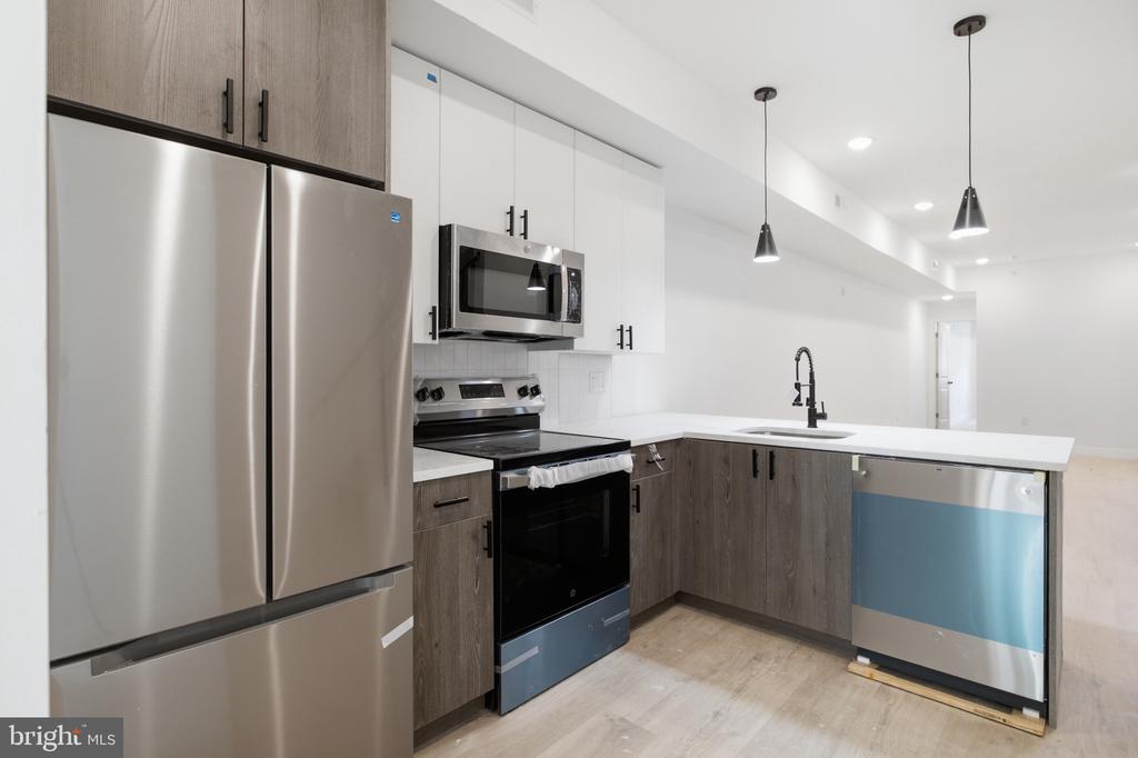 2346 N 16TH STREET Unit: 3