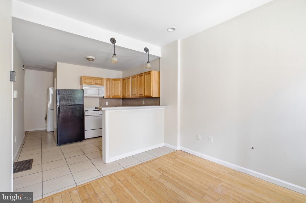 1610 N WILLINGTON STREET Unit: 1