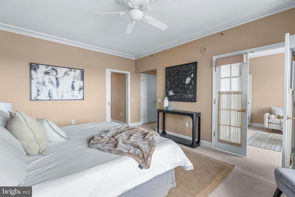 440 S BROAD STREET Unit: 2206 & 2204