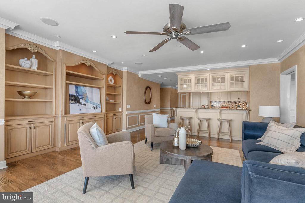 440 S BROAD STREET Unit: 2206 & 2204